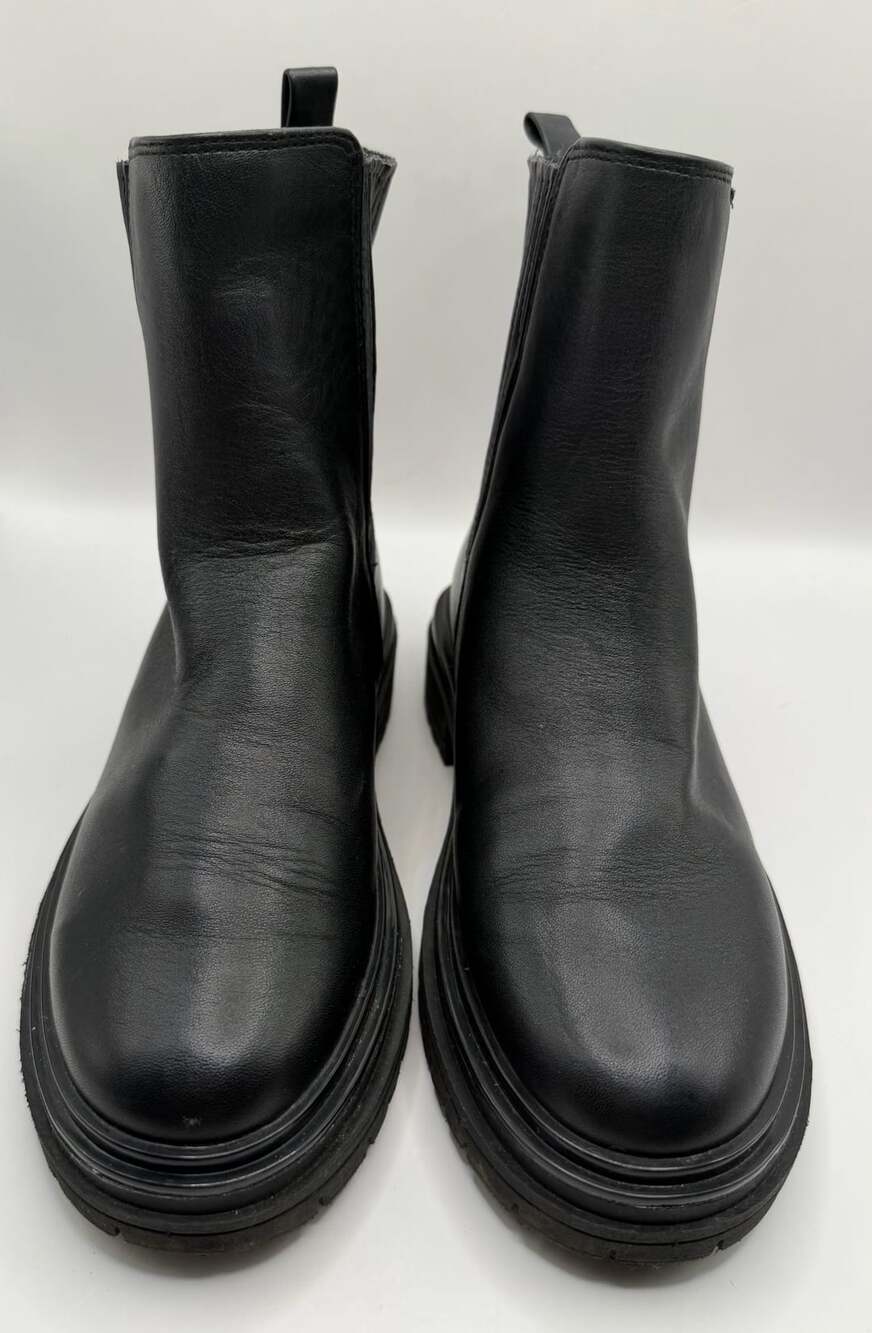 Johnston & Murphy Chelsea Boots Black Leather Lug Sole